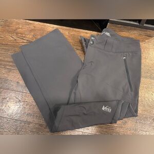 ✨New, Womens REI hiking pants. Size 6 Petite